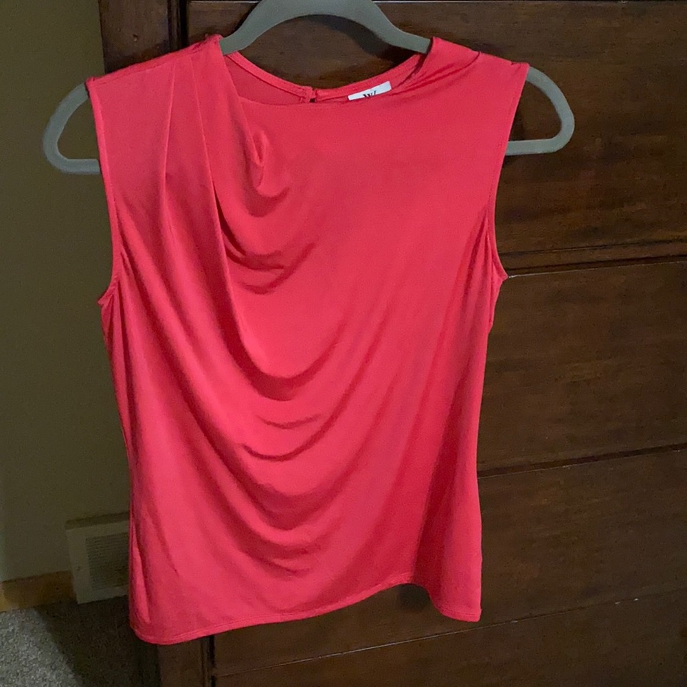 Sleeveless dress top